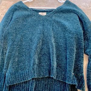 hollister velvet sweater